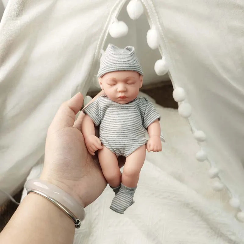 20CM Baby Doll Soft and Full Body Vinyl Reborn Toddler Doll 7.87 Inch lifelike Newborn Mini Bebe Doll Toys Girls Children Toy